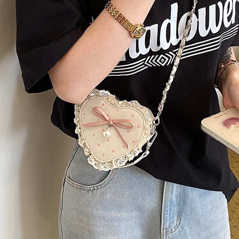Red Heart Shaped Crossbody Bag - Pearl Trim Chain avis et prix