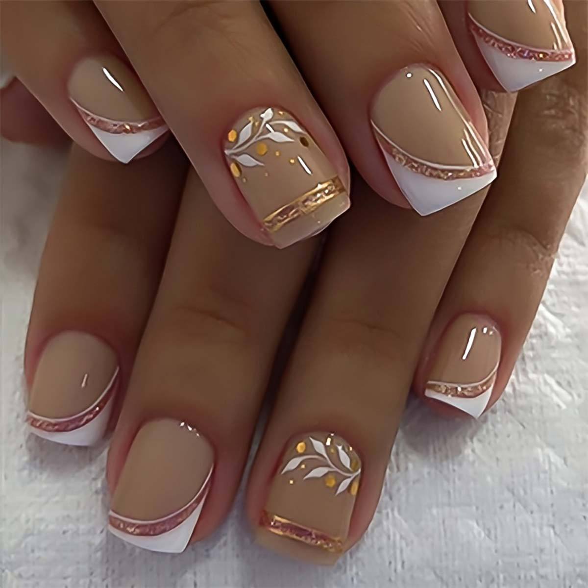 Short Square fake nails golden - Embroidery Embellishments avis et prix