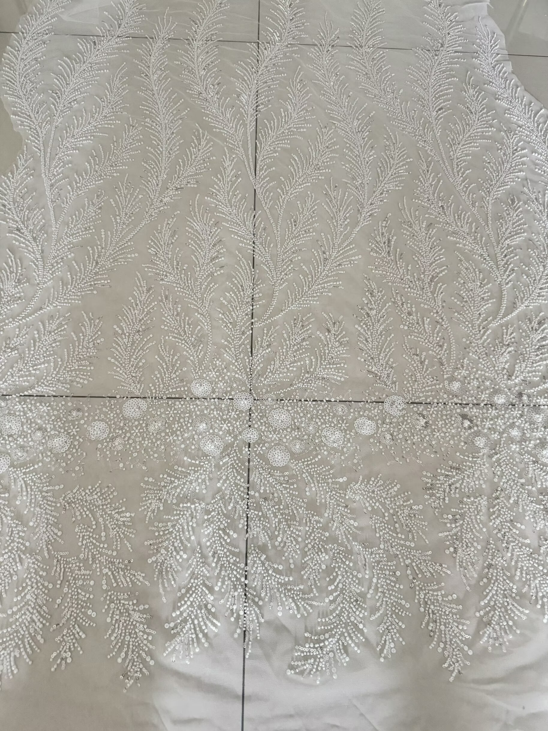 White Beaded Pearl Crystal Seq - Crystal Mesh Fabric avis et prix