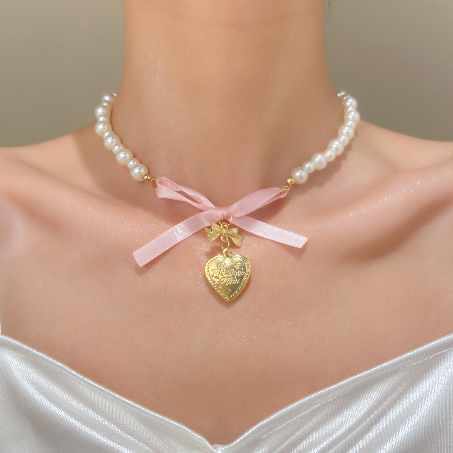 French Romantic Pink Bowknot H - Pearl Trim Chain avis et prix